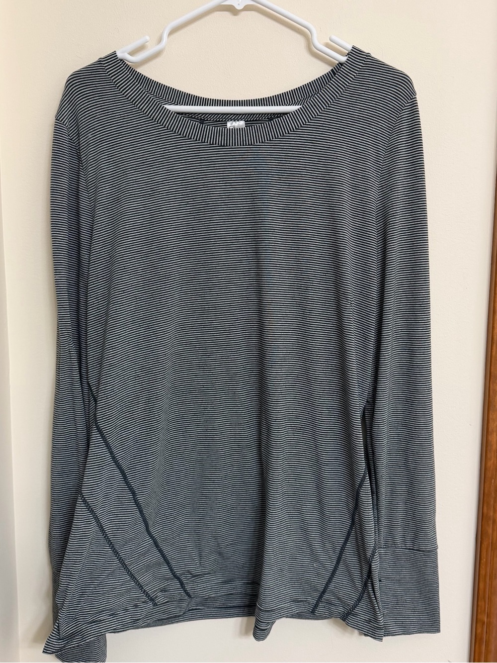 Gapfit Striped Long Sleeve Athletic Top in Black and White